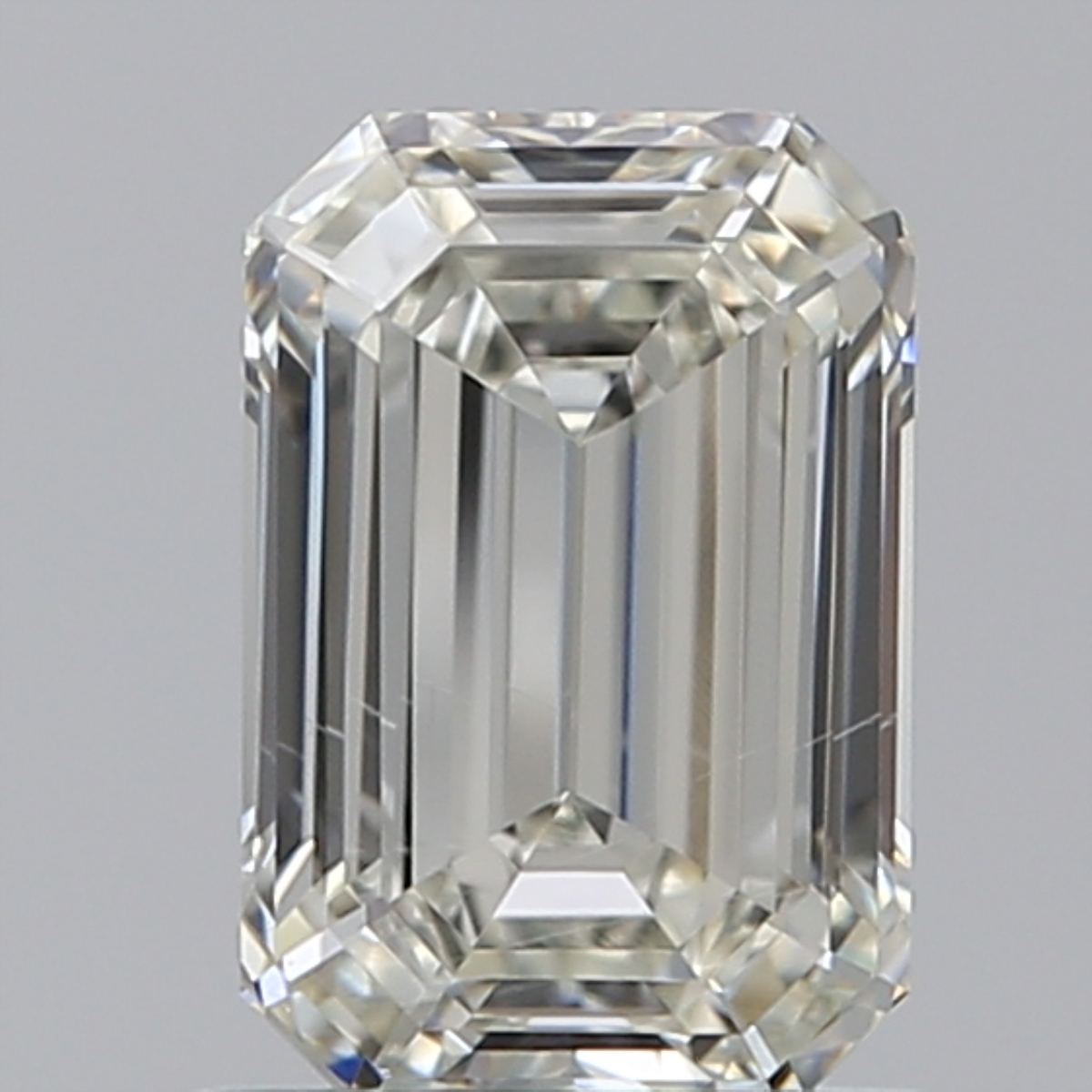 0.90 Carat Emerald I SI1 IGI Diamond