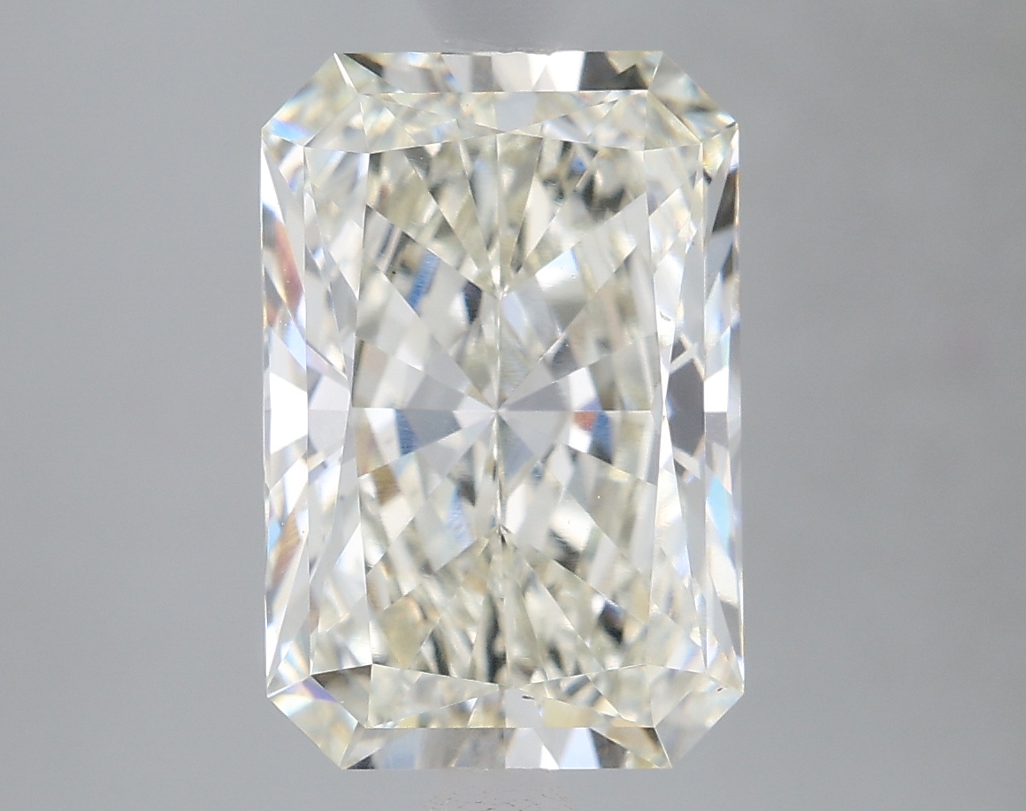 2.81 Carat Radiant I VVS2 IGI Lab Diamond