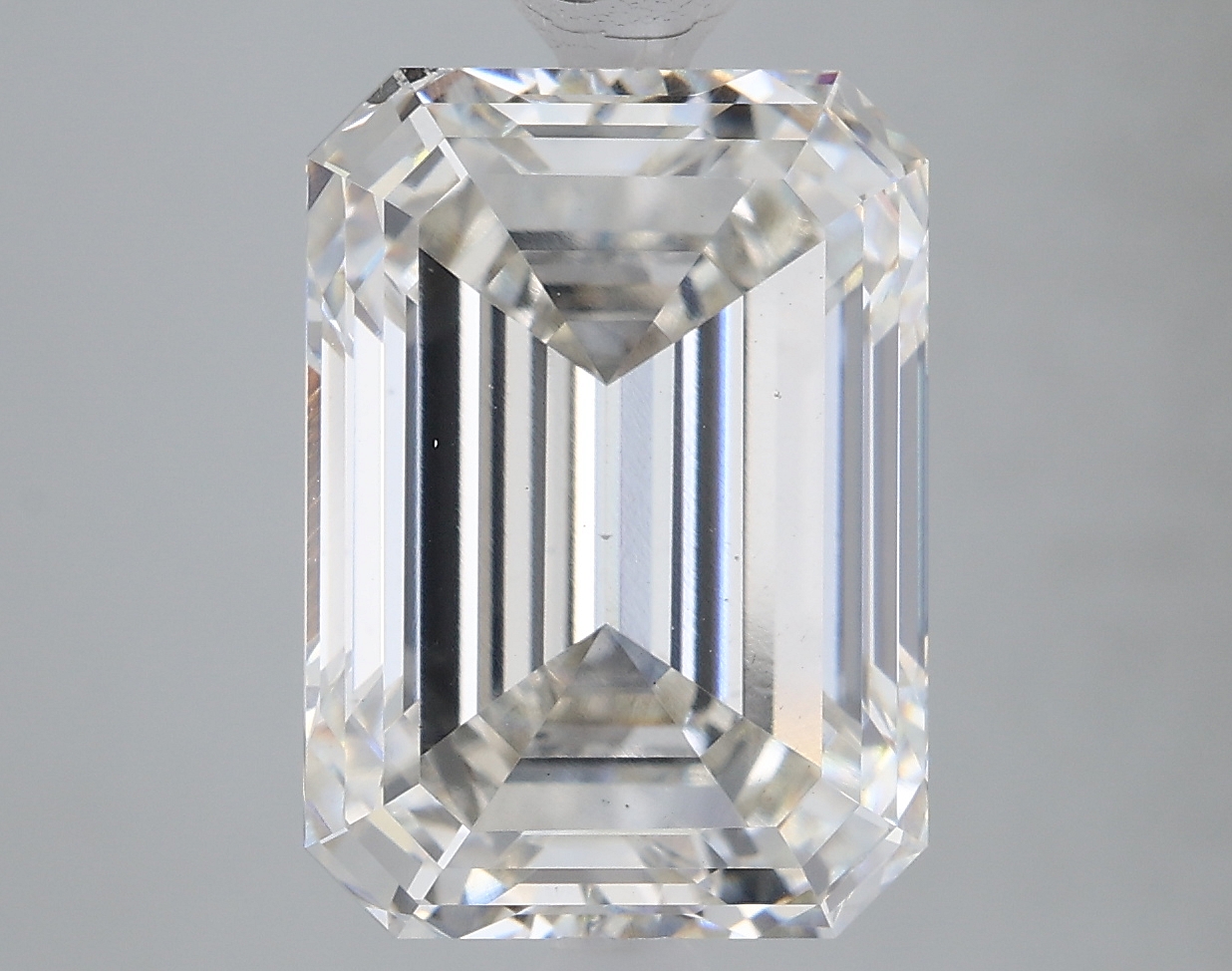 4.59 Carat Emerald H VS2 IGI Lab Diamond