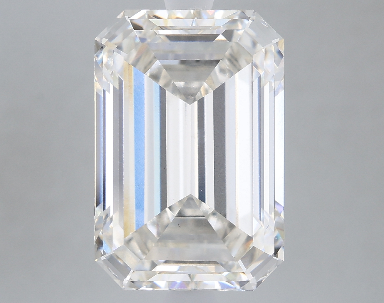 5.70 Carat Emerald H VS2 IGI Lab Diamond