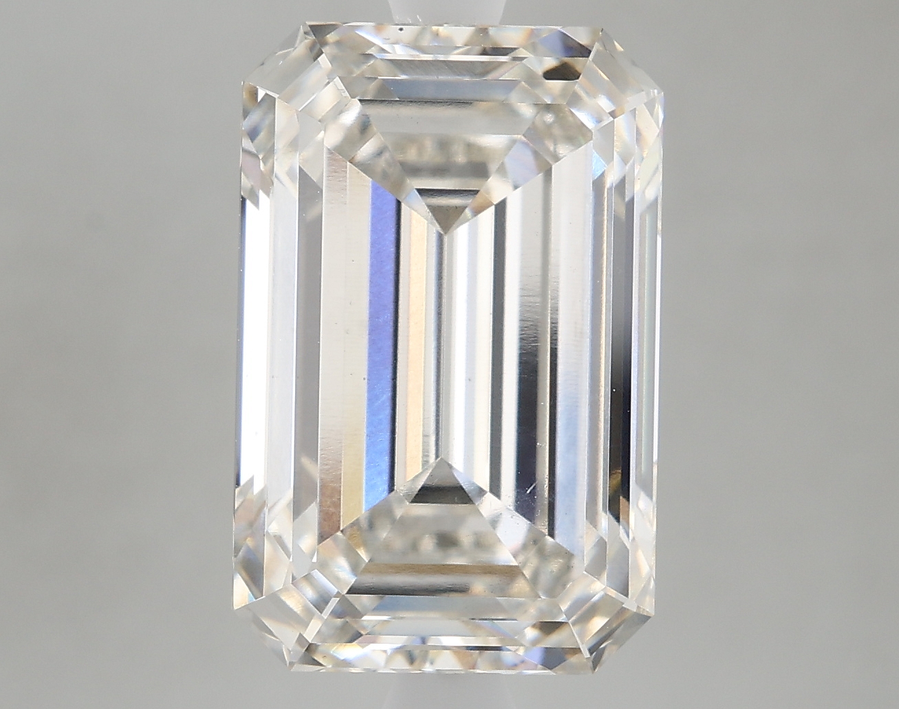 5.18 Carat Emerald H VS2 IGI Lab Diamond