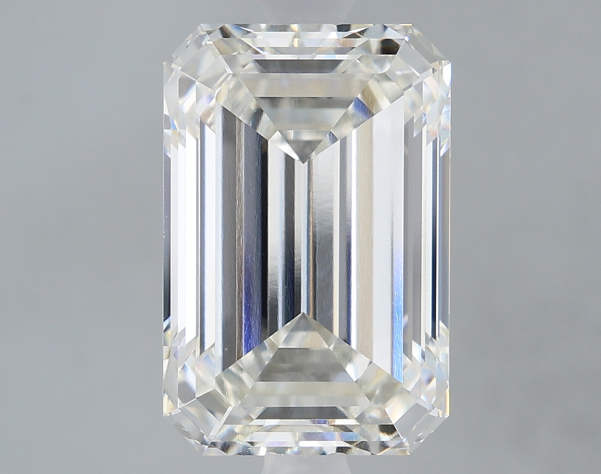 3.82 Carat Emerald H VVS1 IGI Lab Diamond