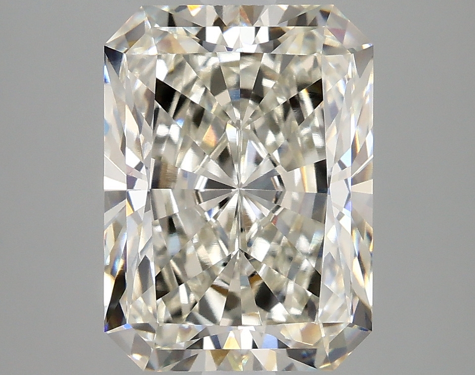 4.28 Carat Natural Radiant H VVS2 Ex IGI certified 24904472